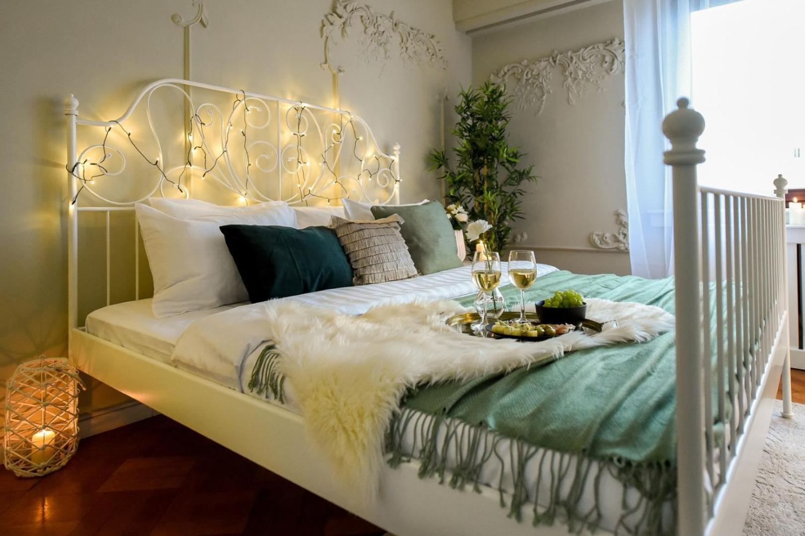 Cozy Studio Overlooking The Old Town Boekarest Buitenkant foto